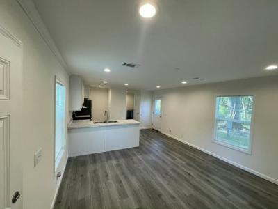 Photo 2 of 7 of home located at 10201 W Beaver St #128 Jacksonville, FL 32220