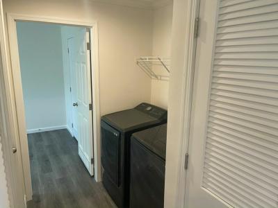 Photo 4 of 7 of home located at 10201 W Beaver St #128 Jacksonville, FL 32220