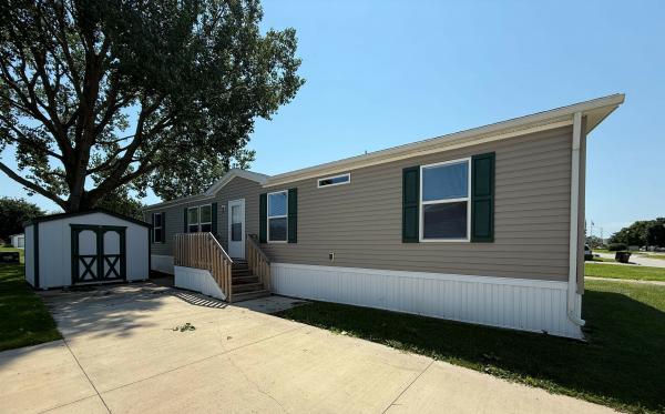 Photo 1 of 2 of home located at 2411 SE Four Seasons Dr. #76 Ankeny, IA 50021