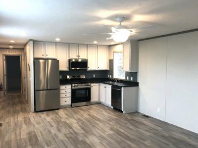 Mobile Home at 2089 Kevin Troy, MI 48083
