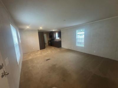 Photo 2 of 7 of home located at 9825 Geraldine Street Site #237 Ypsilanti, MI 48197