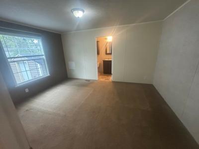Photo 4 of 7 of home located at 9825 Geraldine Street Site #237 Ypsilanti, MI 48197