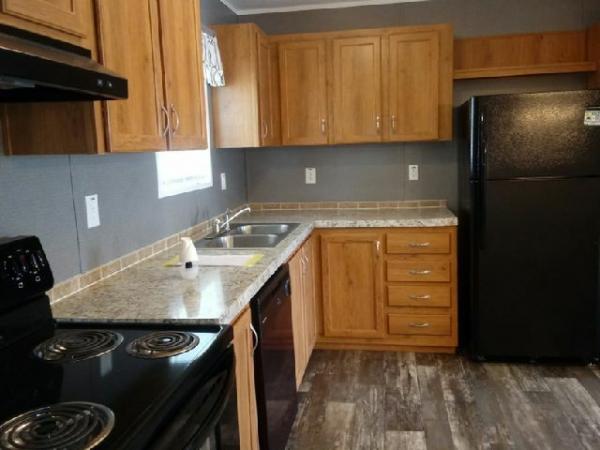 2019 LIVE OAK L2403C Manufactured Home