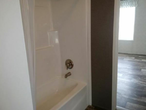 2019 LIVE OAK L2403C Manufactured Home