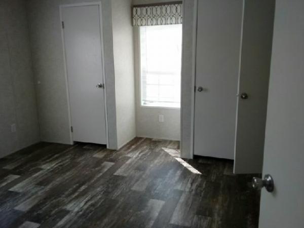 2019 LIVE OAK L2403C Manufactured Home