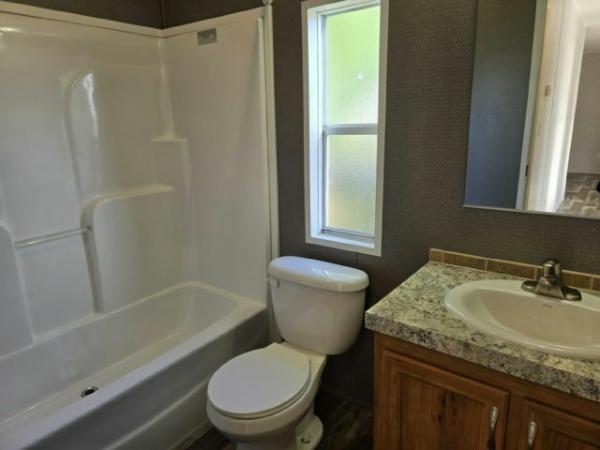 2019 LIVE OAK L2403C Manufactured Home
