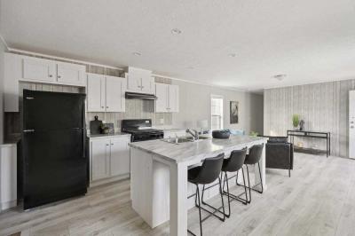 Photo 4 of 8 of home located at 8741 Dayton-Cincinnati Pike Miamisburg, OH 45342