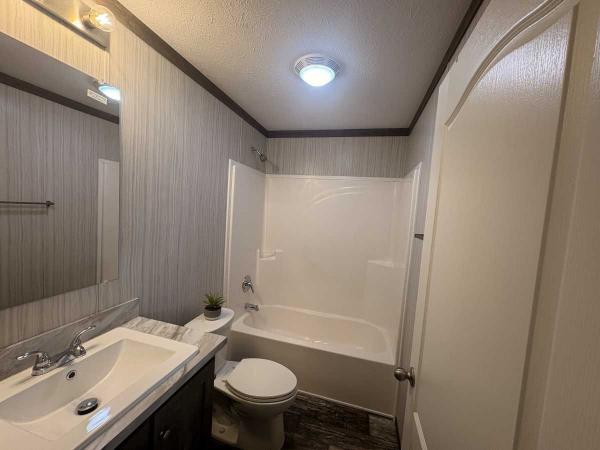 2023 Clayton Mobile Home
