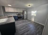 1982 Bonnavilla Manufactured Home