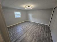 1982 Bonnavilla Manufactured Home