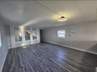 1982 Bonnavilla Manufactured Home