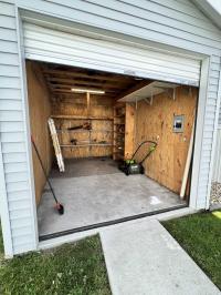 1982 Bonnavilla Manufactured Home