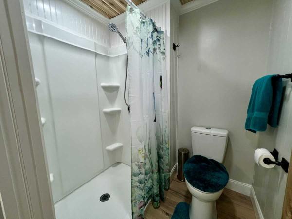 1981 SHER FLMHS CC 2BD/2BA Manufactured Home