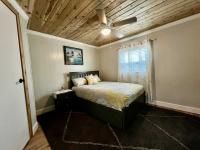 1981 SHER FLMHS CC 2BD/2BA Manufactured Home