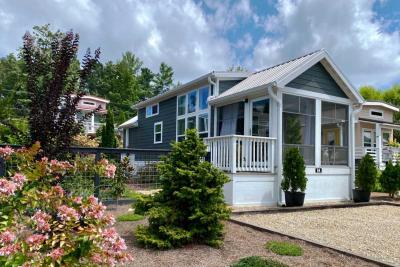 Mobile Home at 94 Just Wandering Lane Flat Rock, NC 28731