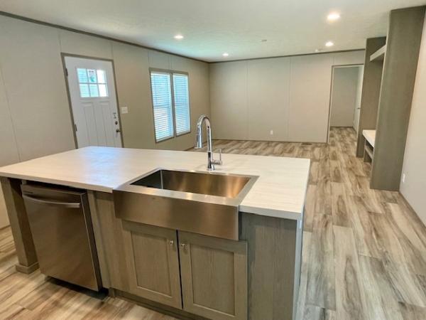 2025 Clayton Maynardville Classic 76 Manufactured Home