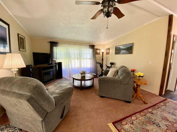 2001 Titan N/A Manufactured Home