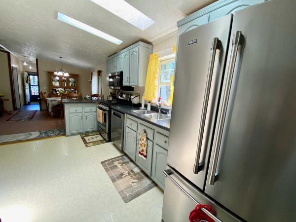 2001 Titan N/A Manufactured Home