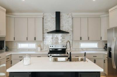 Photo 2 of 23 of home located at 128 Lear Lane Pearland, TX 77581