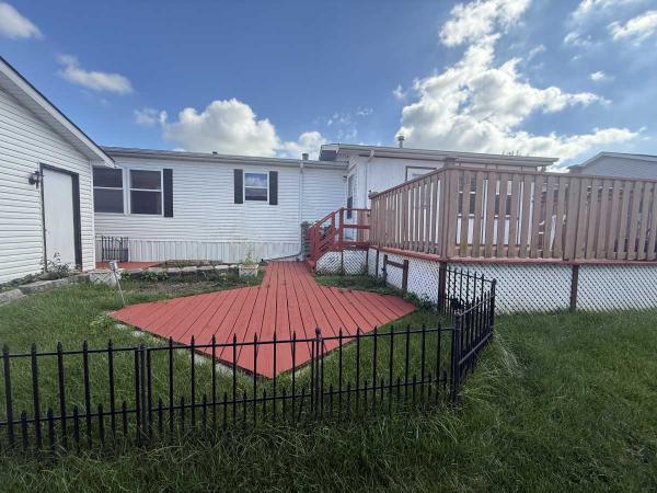 1995 Schult Creekwood Mobile Home