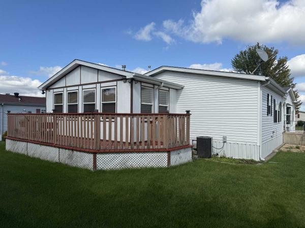 1995 Schult Creekwood Mobile Home