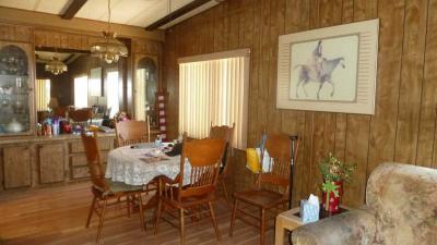 Photo 4 of 18 of home located at 2701 E Utopia Rd Space #34 Phoenix, AZ 85050