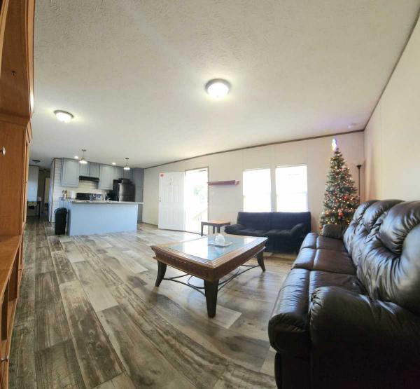 2019 Clayton Homes 22RHP16663VH19 Manufactured Home
