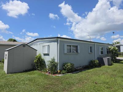 Photo 3 of 30 of home located at 601 Starkey Rd Largo, FL 33771