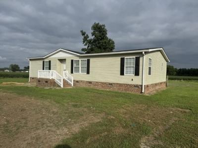 Mobile Home at 704 Wade Rd Scotland Neck, NC 27874