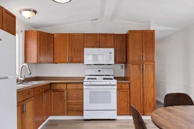 Photo 4 of 26 of home located at 325 3rd Avenue Pacifica, CA 94044