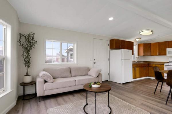 1990 American Manufactured Home