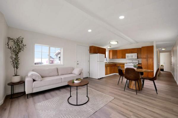 1990 American Manufactured Home