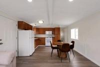 1990 American Manufactured Home