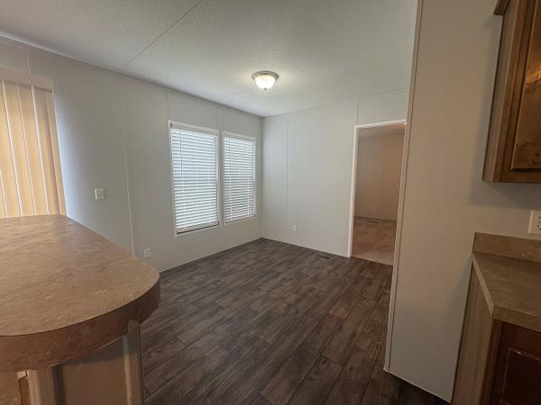 2014 Clayton 31SUN16763A Mobile Home