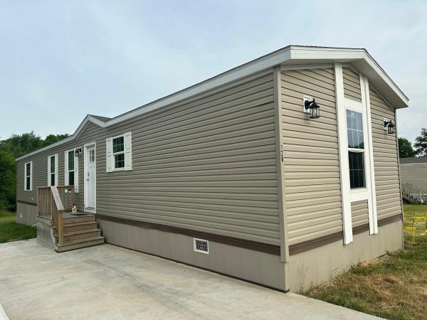 Photo 1 of 2 of home located at 126 North Apple Blossom Lot 126Nab Peoria, IL 61604
