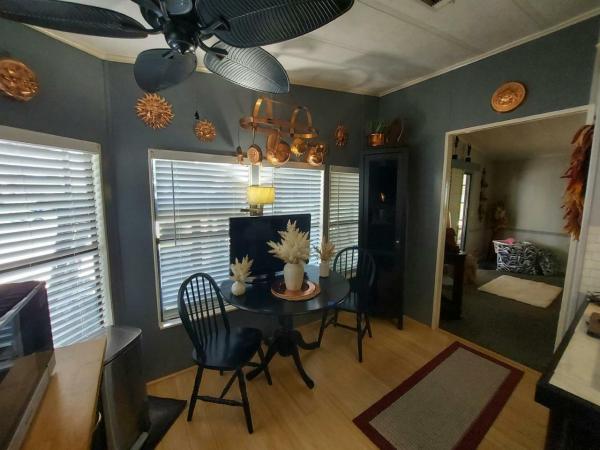 1986 Barrington 3482L Manufactured Home