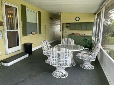 Photo 3 of 12 of home located at 1540 Lake Drive Grand Island, FL 32735