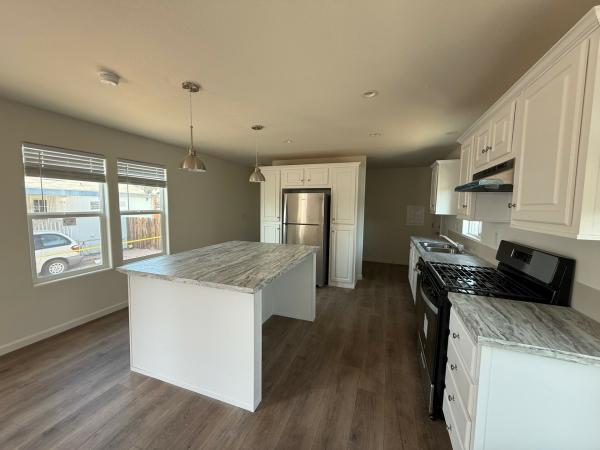 2025 Champion Home Builders, Inc. mobile Home