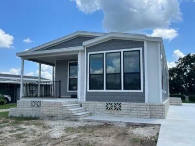 Photo 2 of 20 of home located at 41094 Roselle Loop Zephyrhills, FL 33540
