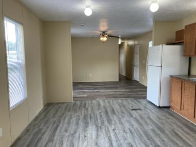 Photo 4 of 10 of home located at 949 Walkers Ridge Warsaw, IN 46580