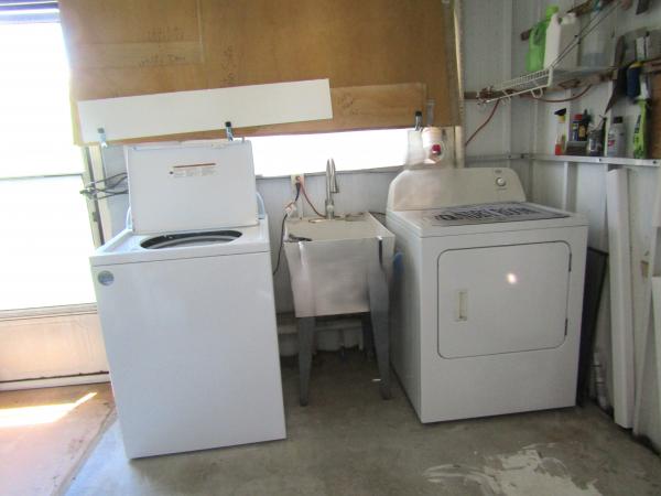 1986 Fleetwood Brookfield 3402L Mobile Home
