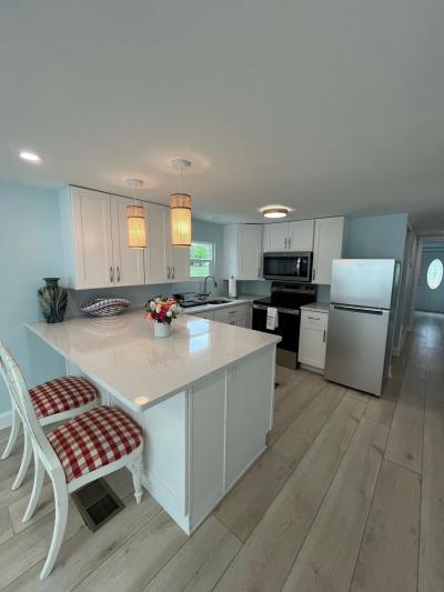 Photo 3 of 13 of home located at 3182 Saralake Circle Sarasota, FL 34239