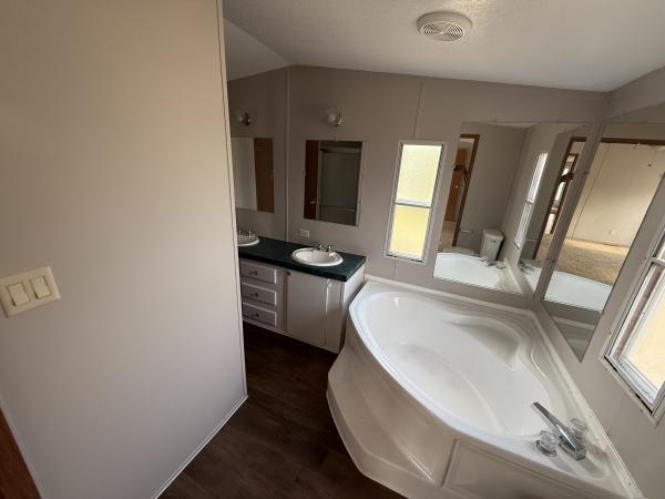2001 Crest Ridge MILLENNIUM Mobile Home