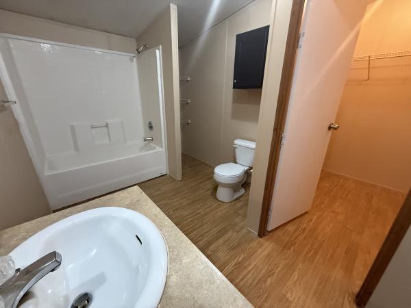 2007 Clayton Homes ARC28443A Mobile Home