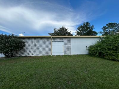 Photo 4 of 14 of home located at 15 Violet Drive Fruitland Park, FL 34731