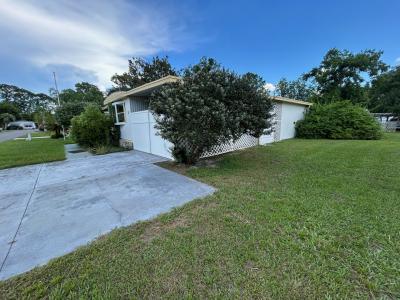 Photo 5 of 14 of home located at 15 Violet Drive Fruitland Park, FL 34731