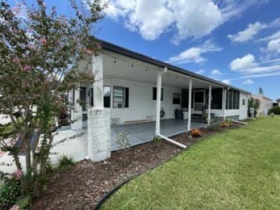 Photo 3 of 12 of home located at 4707 12 St E Bradenton, FL 34203