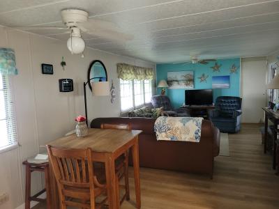 Photo 5 of 24 of home located at 45 Kingsport Ave Palmetto, FL 34221