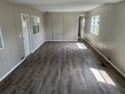 Photo 4 of 8 of home located at 101 Oakhill Ridge Rd Valrico, FL 33594