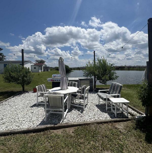 2000 REDM Manufactured Home